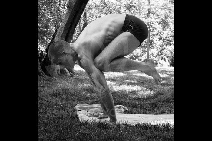 Bakasana Ashtanga Yoga Bilbao Fernando Gorostiza